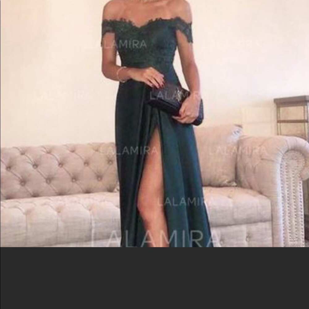 A Line / Princess Off shoulder dress.